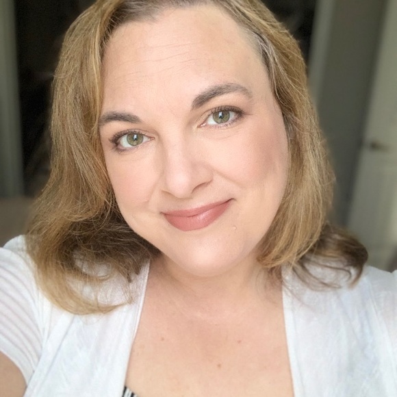 Meet your Posher, Joanna - Picture 1 of 1